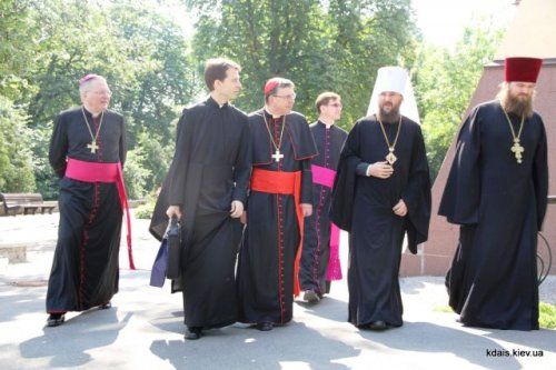 УПЦ обговорила співпрацю з Католицькою Церквою УПЦ обговорила співпрацю з Католицькою Церквою